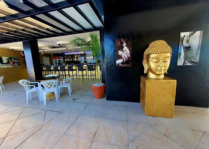 Kandi Palace